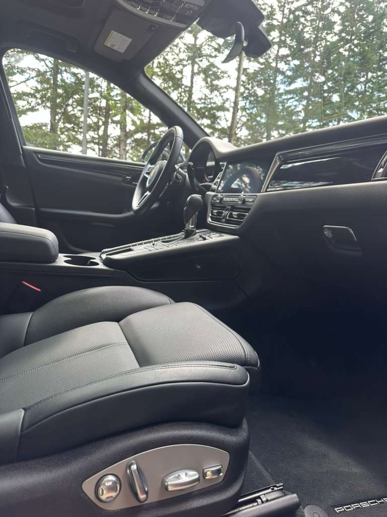 Professional Complete Car Detailing Service Complete Car Detailing - Interior & Exterior